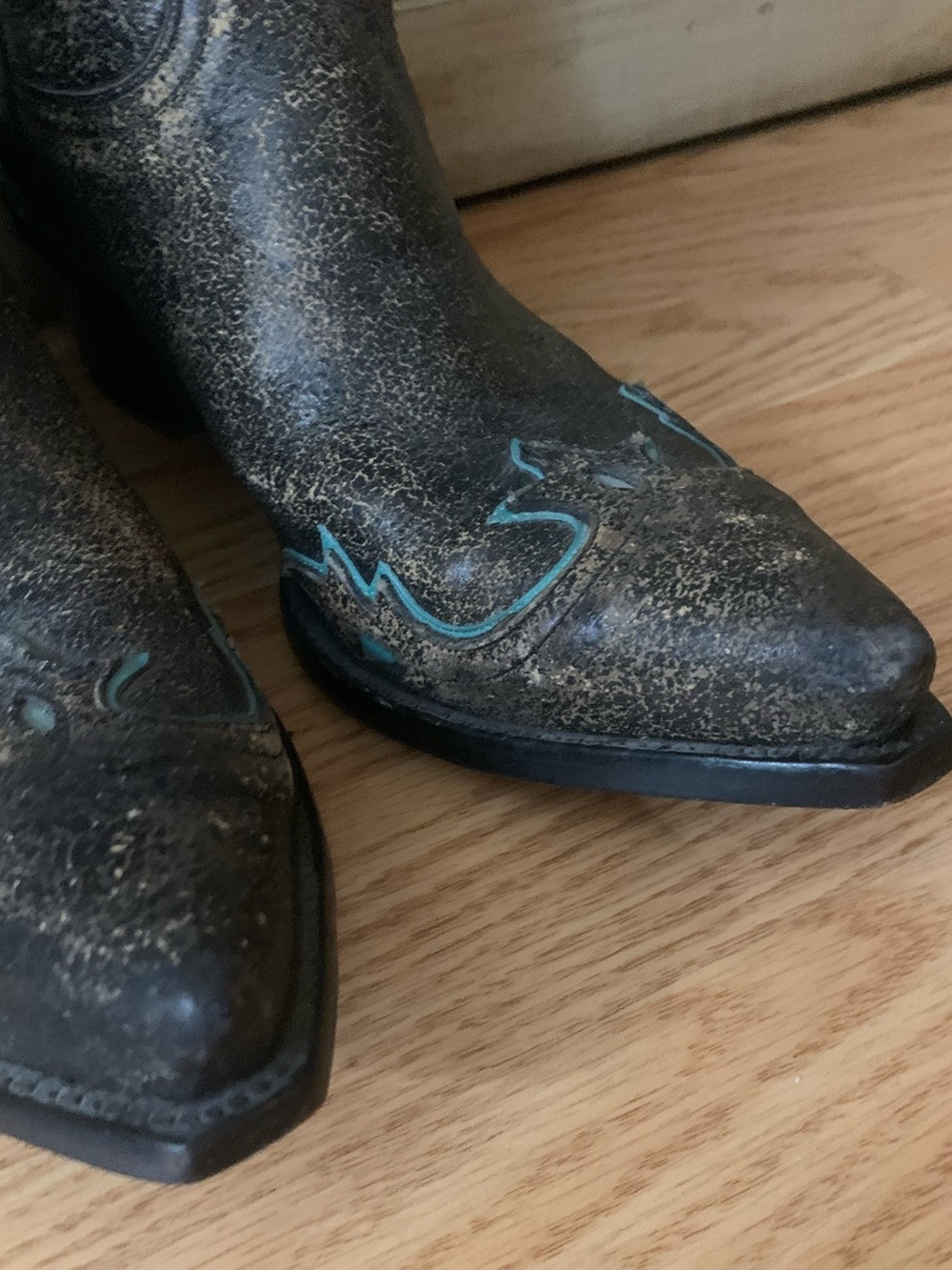 Old Gringo Distressed Brown Leather Western Boots with Teal Stitching Size 9 1/2 - Picture 5 of 14